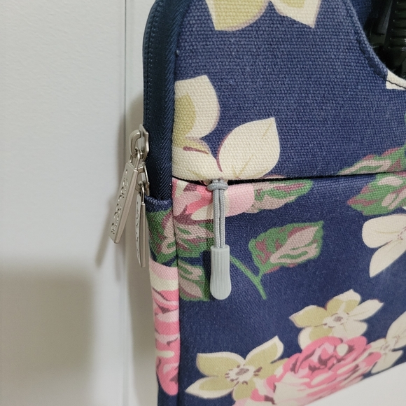 Bag to carry laptop, notebook, or computer. 13 inches. Fits most 13-13.3 laptops - Picture 7 of 12